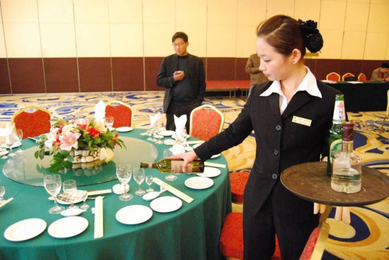 盉歆饭庄，河北歆眠酒店管理有限公司旗下的特色餐饮品牌，在当地享有盛名。本文将通过对比分析的方式，帮助您了解盉歆饭庄与其他类似餐饮品牌的优劣。